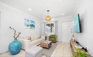 Renovated Privatepool Outdoordining Location