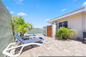 Renovated Privatepool Outdoordining Location