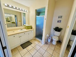 4/3 Vacation Home With Private Pool Located at Formosa Gardens!!