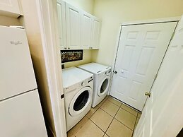 4/3 Vacation Home With Private Pool Located at Formosa Gardens!!