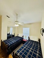 4/3 Vacation Home With Private Pool Located at Formosa Gardens!!