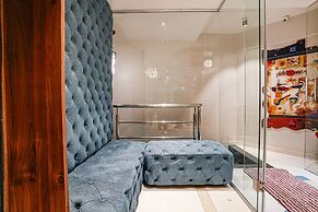 Fabexpress Amber Corp Inn