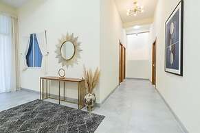 Fabhotel Grand Embassy