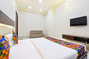 Fabhotel Royal Suits