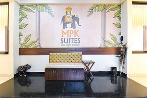 Fabhotel Royal Suits