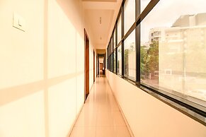 Fabhotel Royal Suits