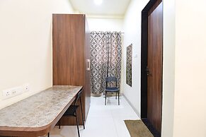 Fabhotel Royal Suits