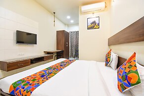 Fabhotel Royal Suits