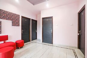 Fabhotel Gayatri Inn Annex