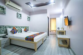 Fabhotel Gayatri Inn Annex