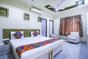 Fabhotel Gayatri Inn Annex