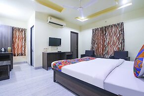 Fabhotel Gayatri Inn Annex