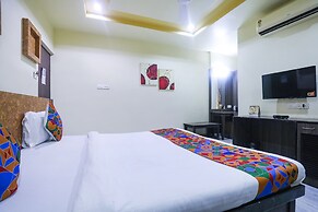 Fabhotel Gayatri Inn Annex