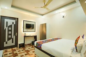 Fabhotel Grand Vatika