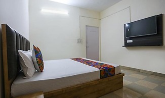 Fabhotel White Retreat Inn