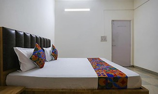 Fabhotel White Retreat Inn