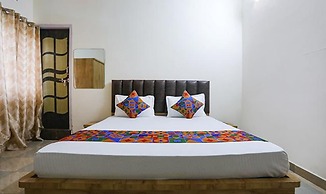 Fabhotel White Retreat Inn