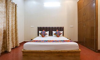 Fabhotel White Retreat Inn