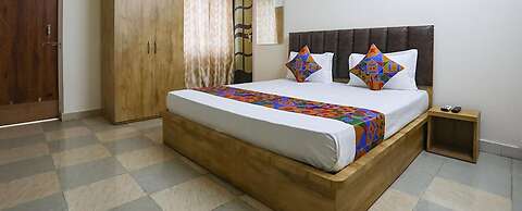 Fabhotel White Retreat Inn