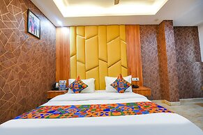 Fabhotel Grand Villa