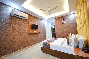 Fabhotel Grand Villa