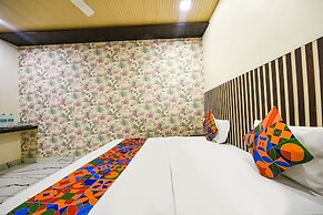 Fabhotel The Crystal Palace