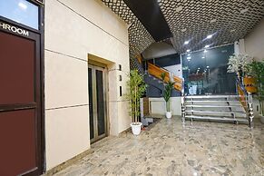 Fabhotel The Crystal Palace