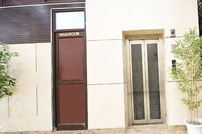 Fabhotel The Crystal Palace