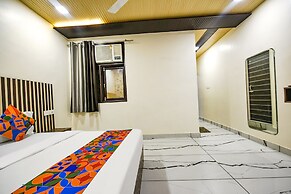 Fabhotel The Crystal Palace