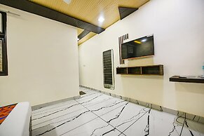 Fabhotel The Crystal Palace