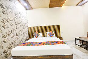 Fabhotel The Crystal Palace