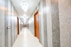 Fabhotel Royal'S Paradise