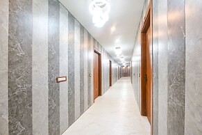 Fabhotel Royal'S Paradise