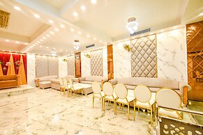 Fabhotel Royal'S Paradise