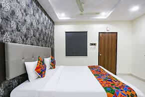 Fabhotel Royal Signature