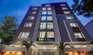 Fabhotel Royal Signature