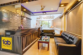 Fabhotel Willow Tree