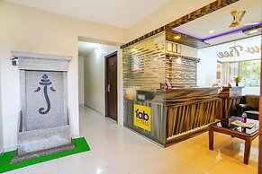 Fabhotel Willow Tree