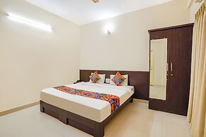 Fabhotel Willow Tree