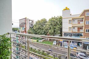 Fabhotel Willow Tree