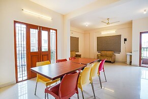 Fabhotel Willow Tree