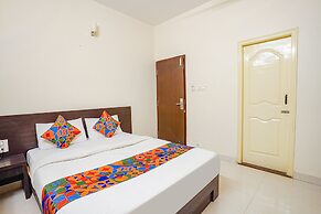 Fabhotel Willow Tree