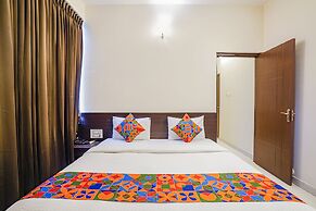 Fabhotel Willow Tree