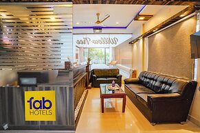 Fabhotel Willow Tree