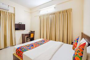 Fabhotel Willow Tree