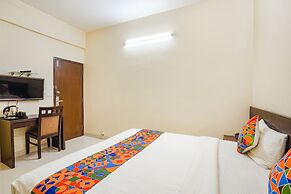 Fabhotel Willow Tree