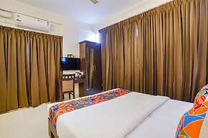 Fabhotel Willow Tree