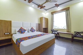 Fabhotel Madhav