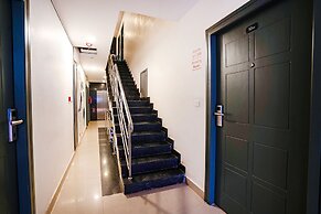 Fabhotel Royal Sterling