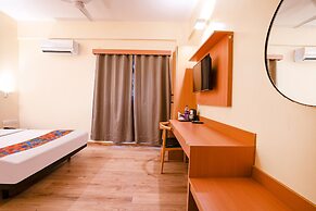 Fabhotel Royal Sterling